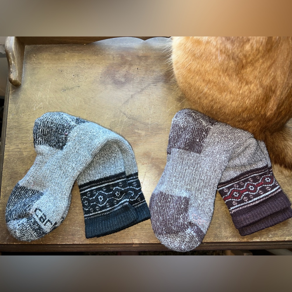 6 pairs of Carhartt insulated socks, all crew style😍
